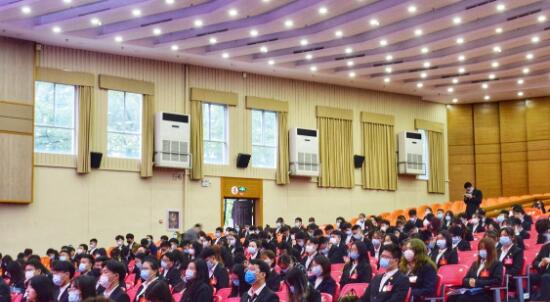 长江大学第二次团代会、学代会、研代会胜利闭幕