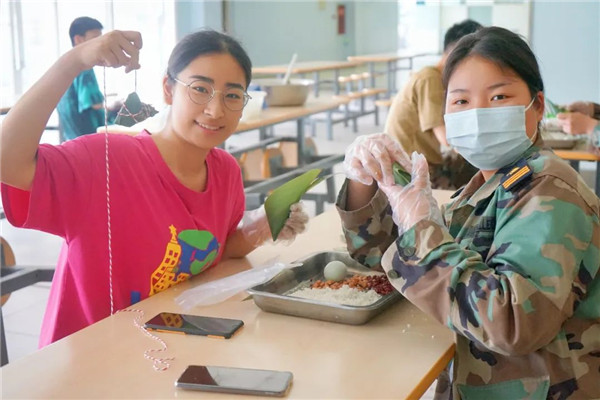 包粽子、绘彩蛋、放纸鸢，四川西南航空职业学院师生共迎浓情端午，就要与“粽”不同~