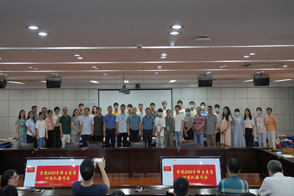 江西电力职业技术学院领导慰问2022年师生竞赛暑假训练队伍