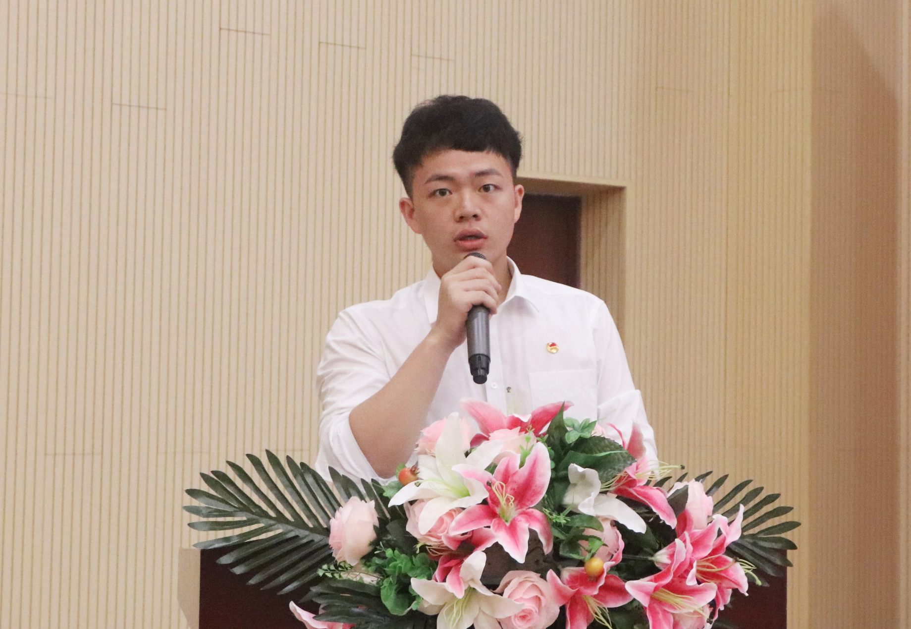 南昌影视传播职业学院隆重举办2022届毕业生毕业典礼