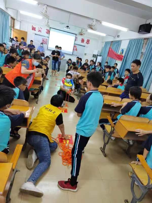 筑牢暑期“安全墙”：广州华商职业学院开展防溺水安全教育巡回讲座