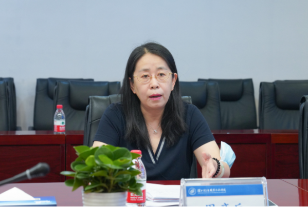 深圳信息职业技术学院召开一流育人新架构研讨沙龙