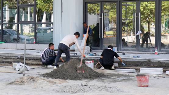 湖南理工学院这个夏天有点“热”：场馆建设忙不停