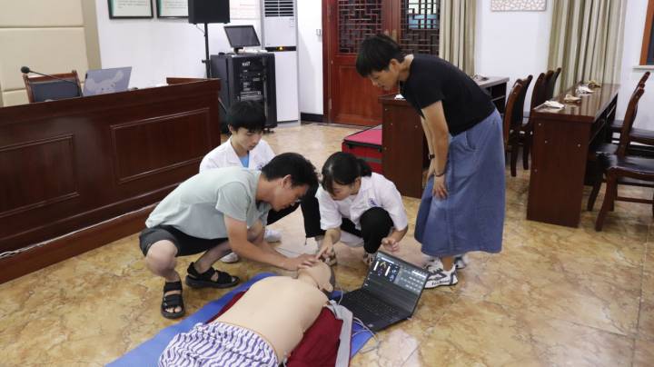 杭州医学院暑期社会实践PK |织密急救安全网，健康共富我先行